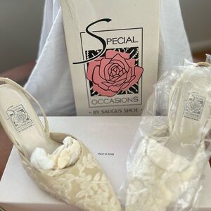 Special Occasions by Saugus Shoe Women's Cream Heels